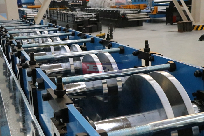 Haixing gutter making equipment for customized metal roof drainage products