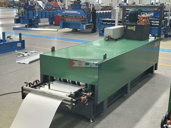 Haixing KR18 roof panel roll forming machine with automatic length cutting configuration
