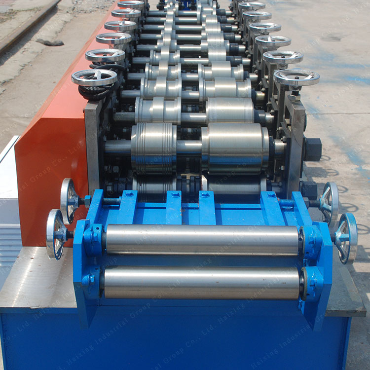 U steel keel machine(1)