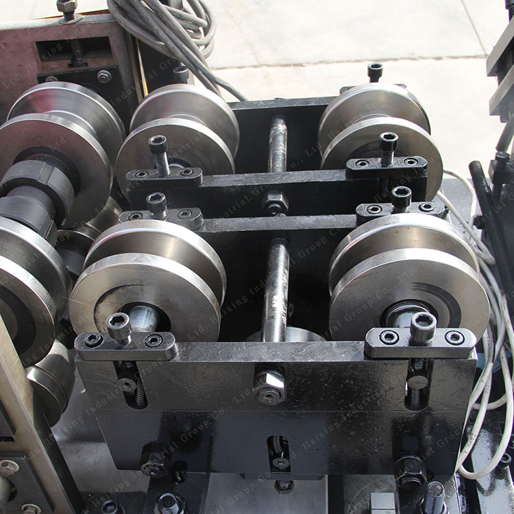 U steel keel machine(9)