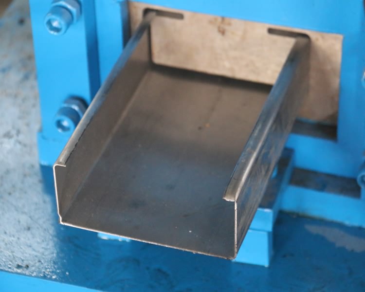 C Shape Purlin Roll Forming Machine11