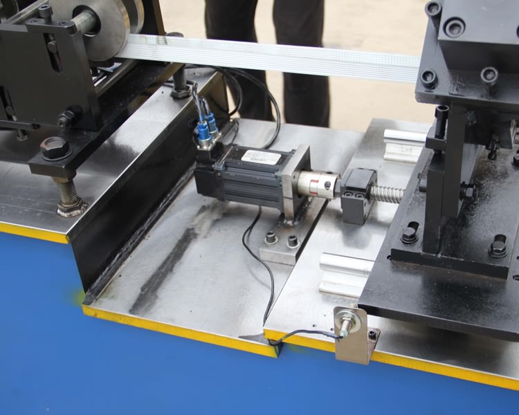 Ceiling U Profiles Roll Forming Machine11