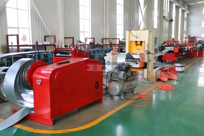 Haixing automatic C purlin making machine with programmed length cutting