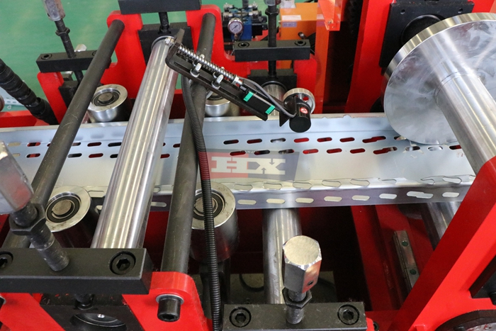 Haixing automatic steel C purlin forming equipment for structural building profiles