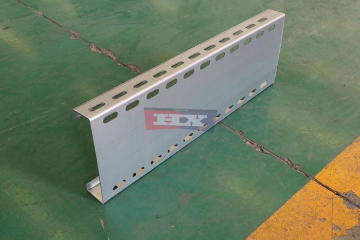 Haixing C purlin making machine with automatic punching for steel connection holes
