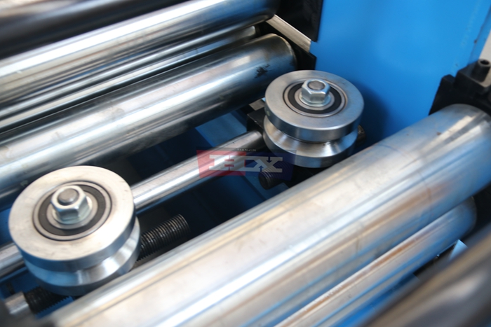Haixing dedicated C section forming machine with steel profile roll forming system