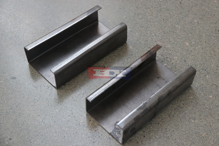 Haixing C purlin production machine with progressive steel roll forming system