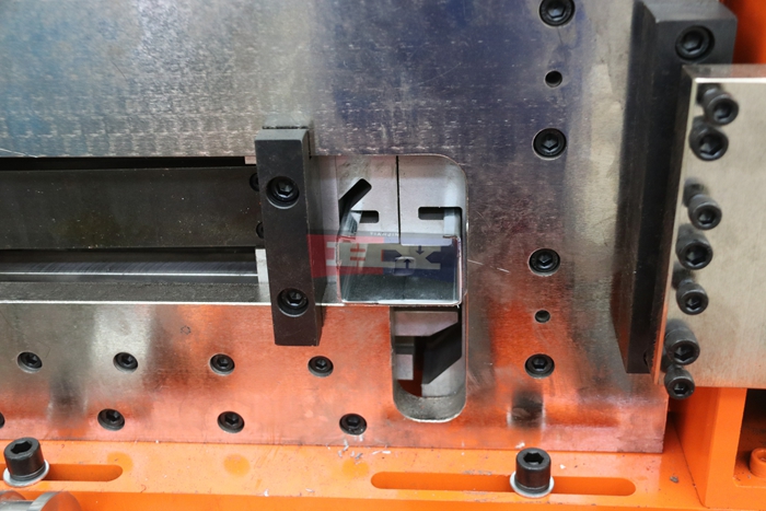 Haixing C U steel purlin manufacturing equipment for industrial warehouses and steel structures