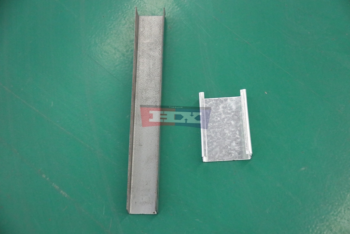 Haixing automatic steel C U purlin manufacturing equipment for cold formed building sections