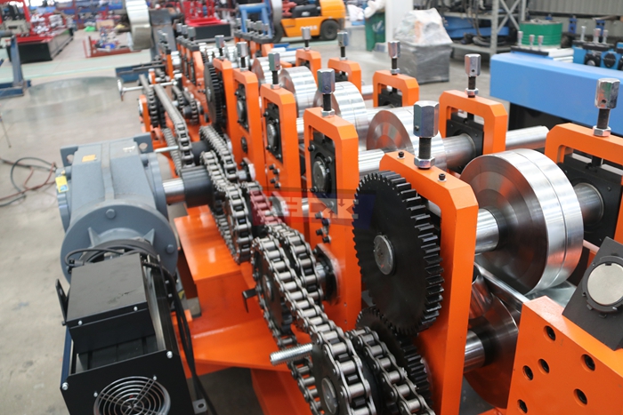 Haixing automatic size changing C U purlin machine for structural steel manufacturing
