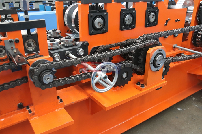 Haixing automatic changeover C U purlin roll forming machine for customized steel building profiles