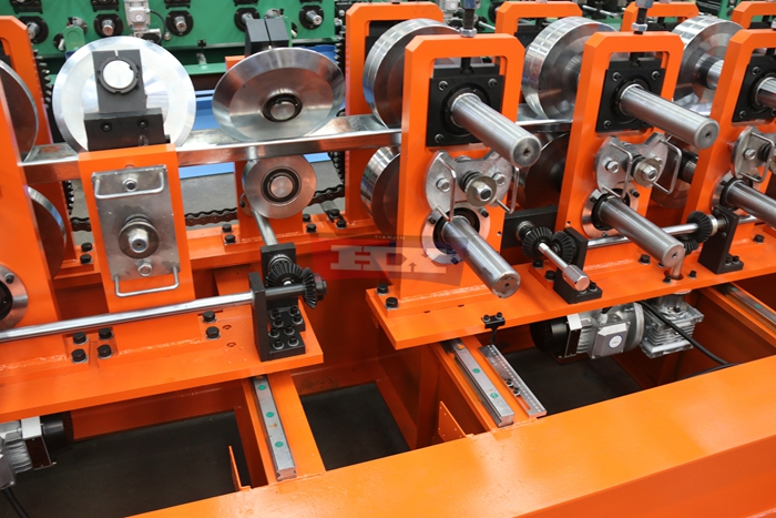 Haixing automatic C U purlin roll forming machine for customized steel structure profiles