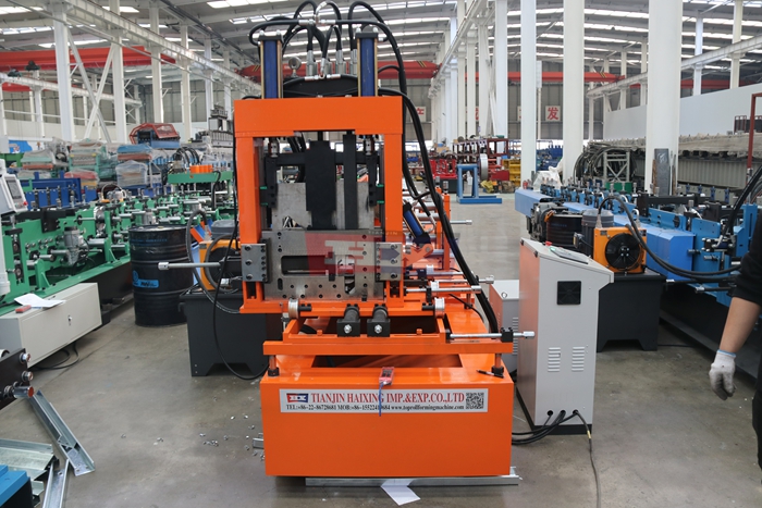 Haixing automatic C U purlin production line with progressive steel roll forming system