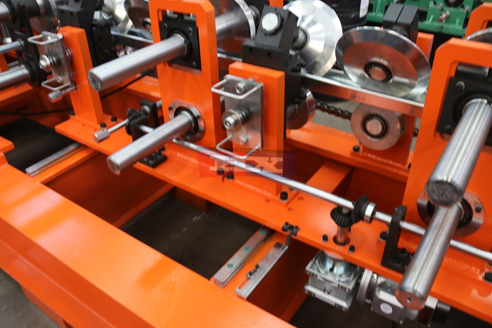 Haixing C U purlin forming line for C shaped purlins and U steel channels
