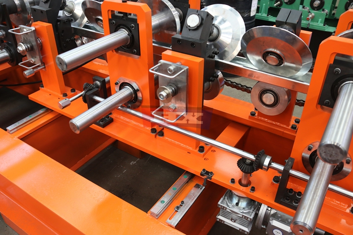 Haixing adjustable C U purlin roll forming machine for multiple structural steel profile dimensions