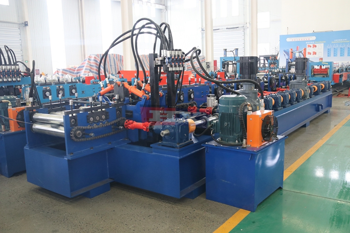 Haixing automatic size adjustable C U purlin roll forming equipment for steel construction