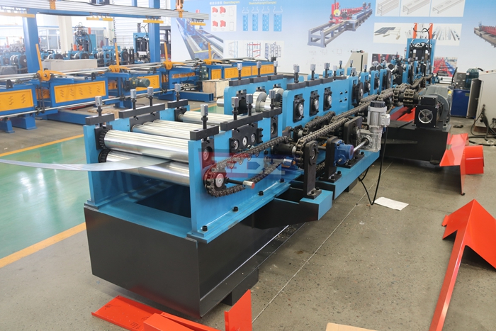 Haixing C Z purlin making machine with adjustable steel profile forming system