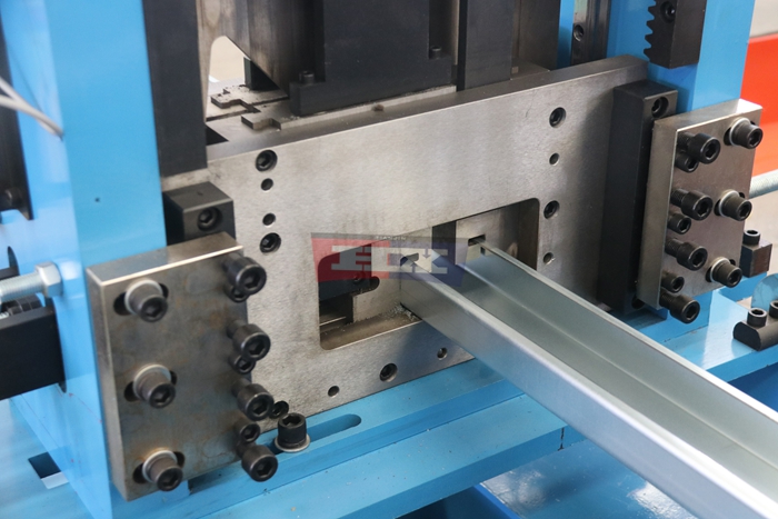 Haixing C Z purlin roll forming equipment for cold formed steel building sections