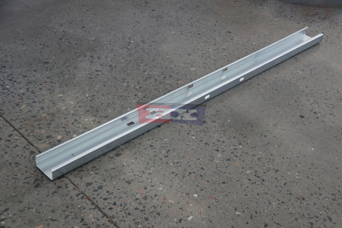 Haixing automatic size adjustable C U purlin machine for customized steel building profiles