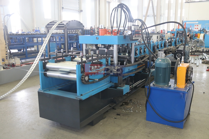Haixing fully automatic C to U steel purlin and channel profile changeover equipment