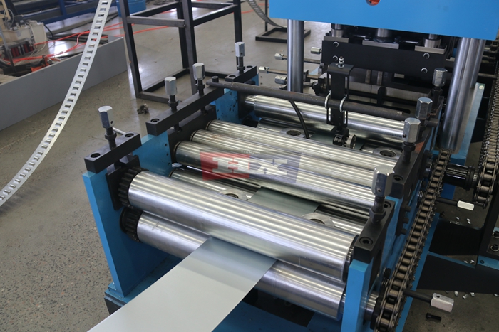 Haixing automatic C U steel purlin and channel manufacturing production line