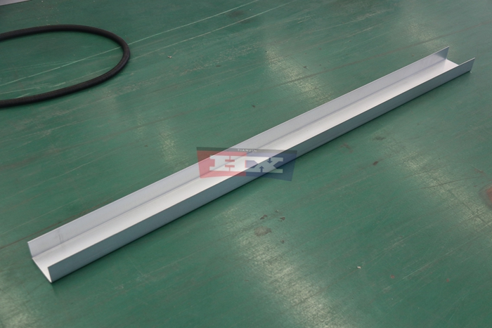 Haixing automatic changeover C U purlin machine for structural steel profile manufacturing