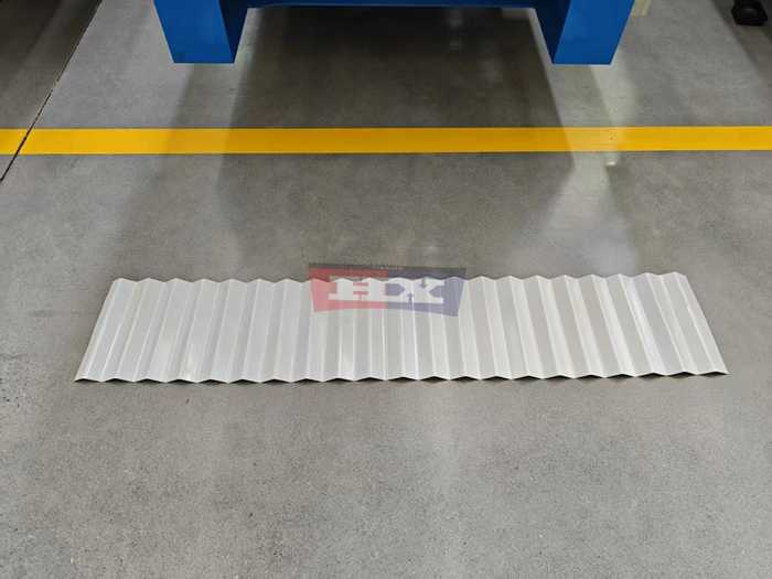 Haixing corrugated metal roofing machine for construction applications