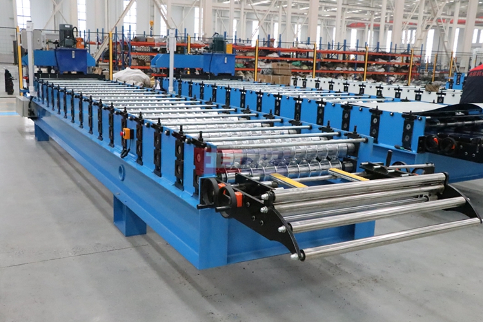 Haixing corrugated roof panel roll forming line for customized roofing profiles
