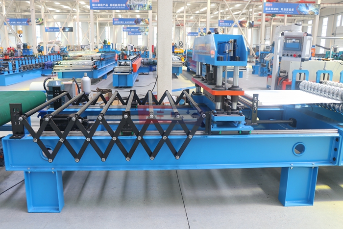 Haixing steel roofing sheet forming machine for construction applications