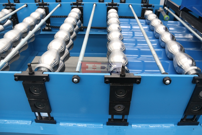 Haixing decorative metal roofing tile machine for residential and commercial roof applications