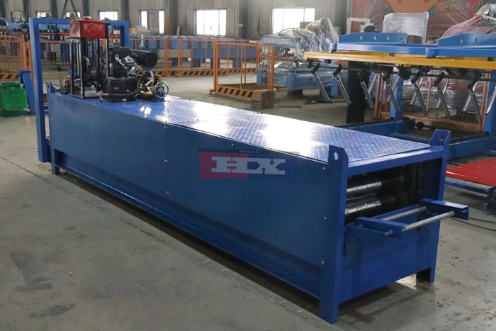 Haixing KR18 standing seam metal roof forming machine for accurate panel edge production
