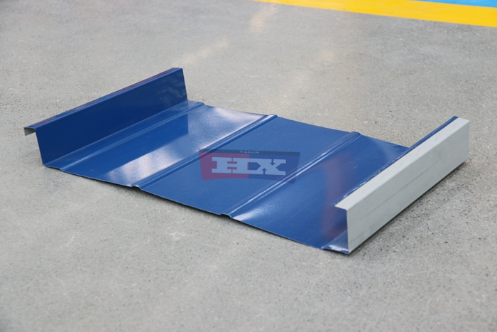 Haixing KR24 seam panel production machine with automatic length cutting