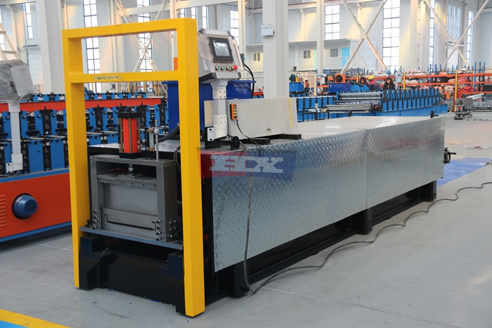 Haixing KR24 seam panel machine for architectural standing seam metal roofing
