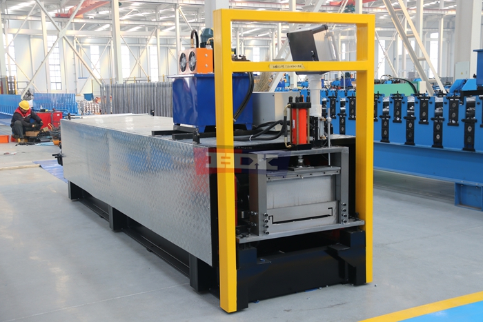 Haixing KR24 roof panel machine for customized aluminum standing seam roofing production