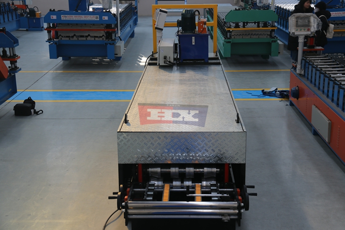 Haixing aluminum magnesium manganese roof panel roll forming machine for KR24 profiles