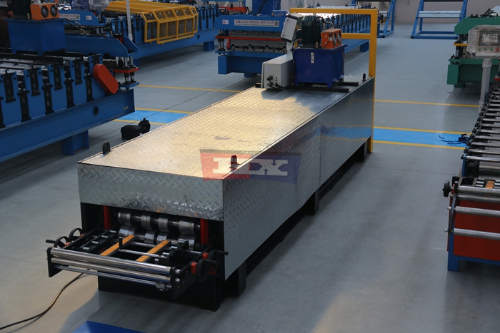 Haixing KR24 seam panel machine for aluminum standing seam metal roofing