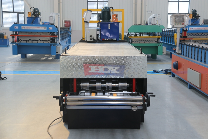 Haixing KR24 roofing machine for manufacturing raised seam metal roof panels