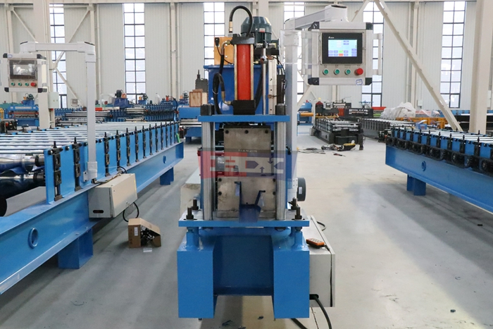 Haixing rain gutter manufacturing machine for continuous roof drainage channel production