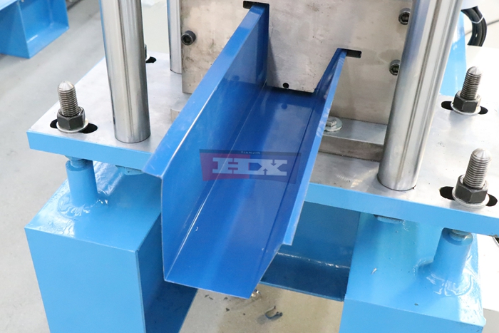 Haixing rain gutter machine for continuous metal rain gutter production