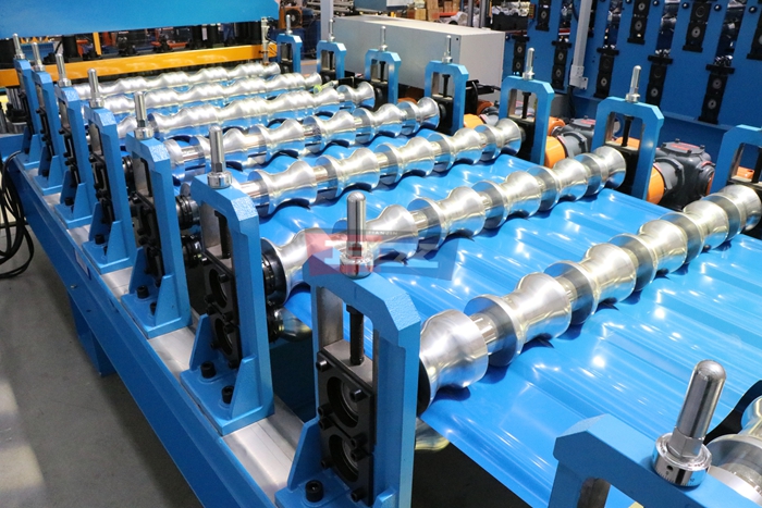 Haixing high speed metal roofing tile making machine for roofing sheet manufacturing factories
