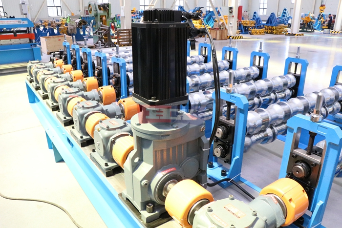 Haixing high speed roof tile making machine with gearbox drive and middle plate structure