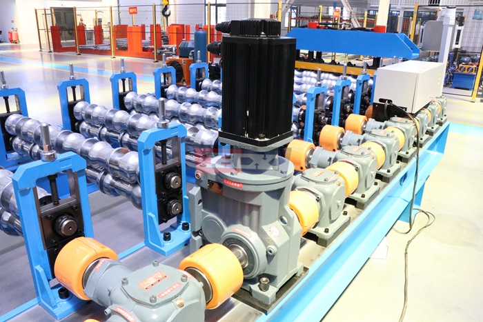 Haixing high speed glazed tile roll forming machine with gearbox transmission and middle plate structure