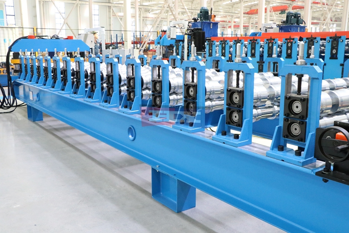Haixing gearbox transmission metal roofing sheet forming equipment for roofing factories