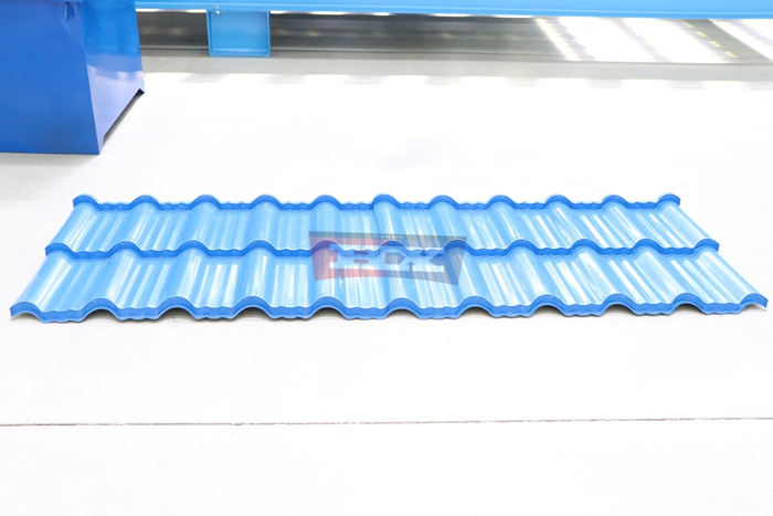 Haixing middle plate structure roof tile roll forming machine with gearbox drive system