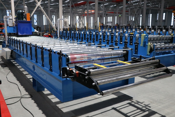 Haixing decorative steel roof tile roll forming equipment for residential roofing applications