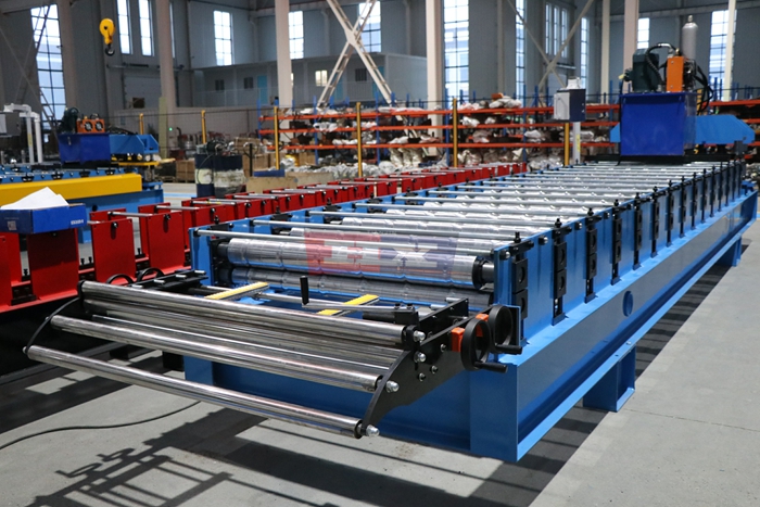Haixing glazed metal roof tile making machine for decorative steel roofing production