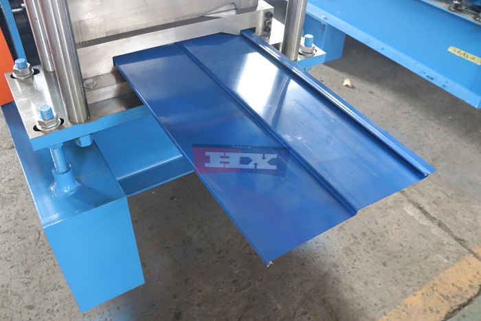 Haixing snap lock roof panel roll forming equipment for customized roofing manufacturing