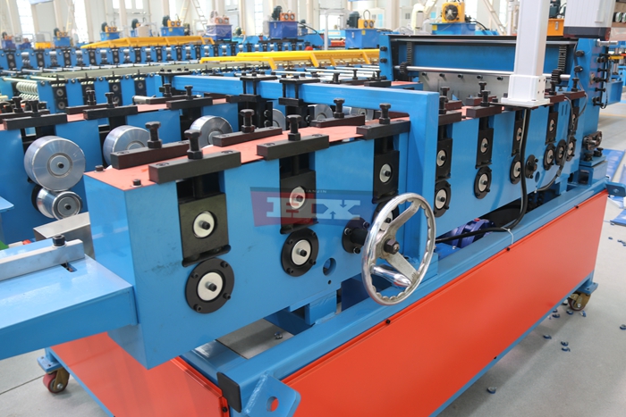 Haixing low standing seam roofing machine for customized architectural metal roof panels