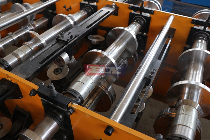 Haixing snap lock roof panel making machine for continuous metal roofing production