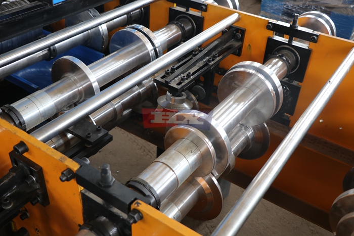 Haixing snap lock roof panel machine for continuous cold roll forming production